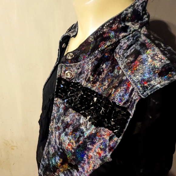 WeissMan rave club festival sleeveless button goth camo medium Y2K holographic - Picture 3 of 7